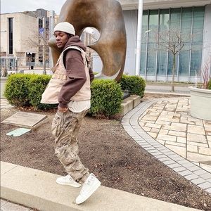 Meet your Posher, Deejion